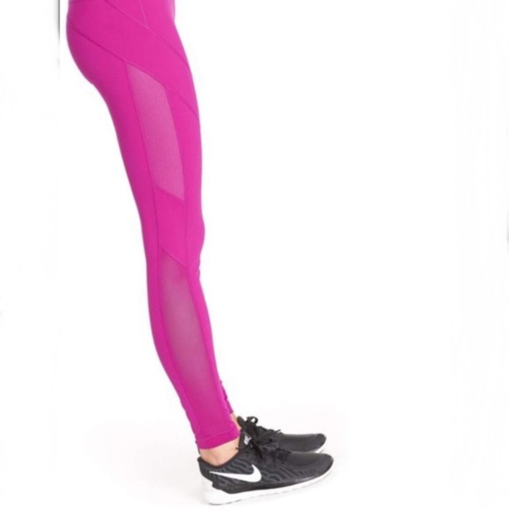 EUC✨ Fuchsia Zella Moto Mesh Active Leggings